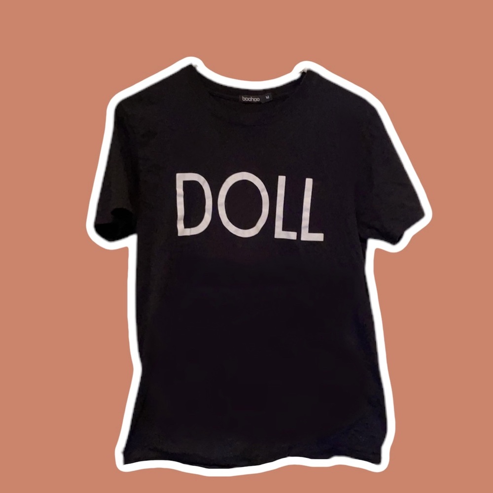 BLACK T-SHIRT